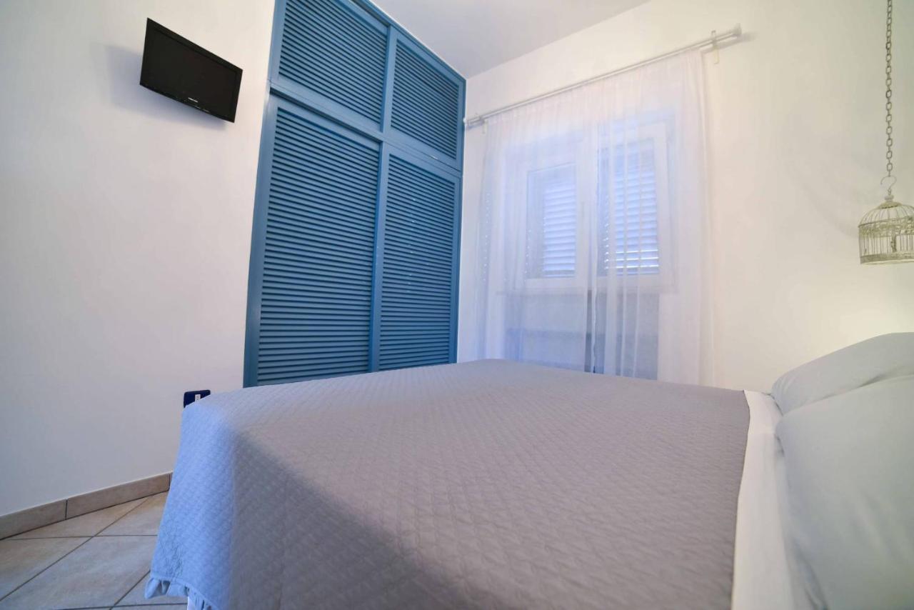 La Caletta Bed And Breakfast 토레 산타 사비나 외부 사진