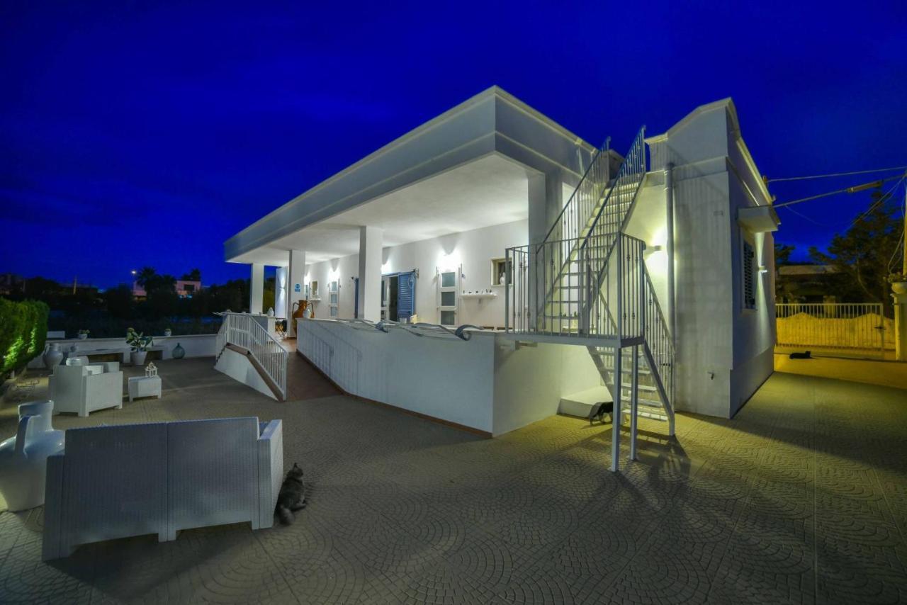 La Caletta Bed And Breakfast 토레 산타 사비나 외부 사진