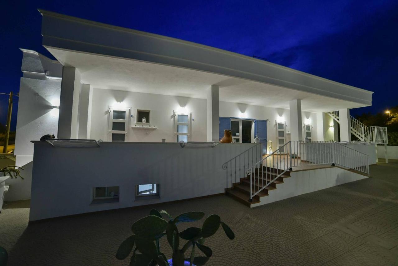 La Caletta Bed And Breakfast 토레 산타 사비나 외부 사진